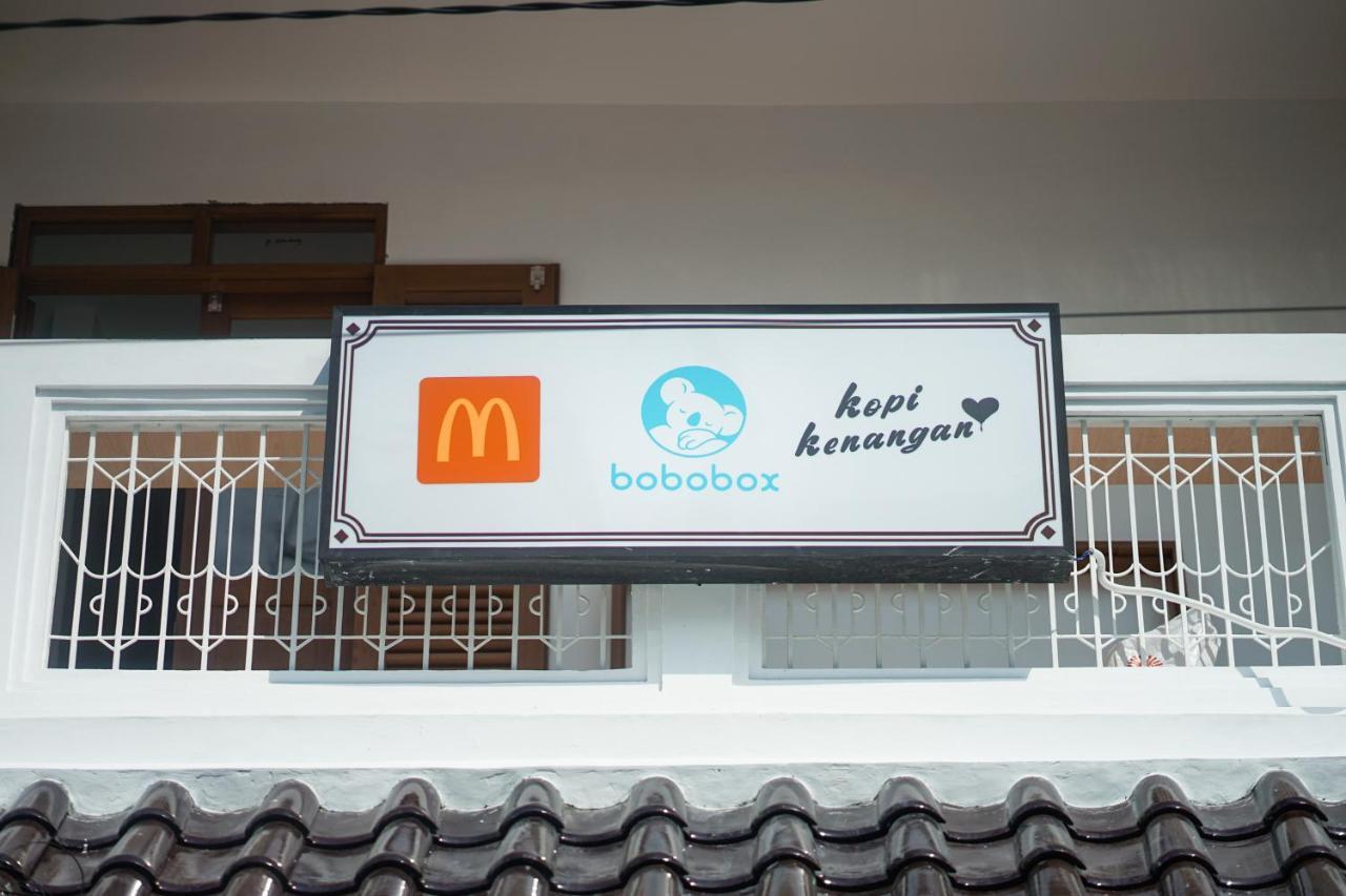 Hotel Bobopod Malioboro, Yogyakarta Extérieur photo